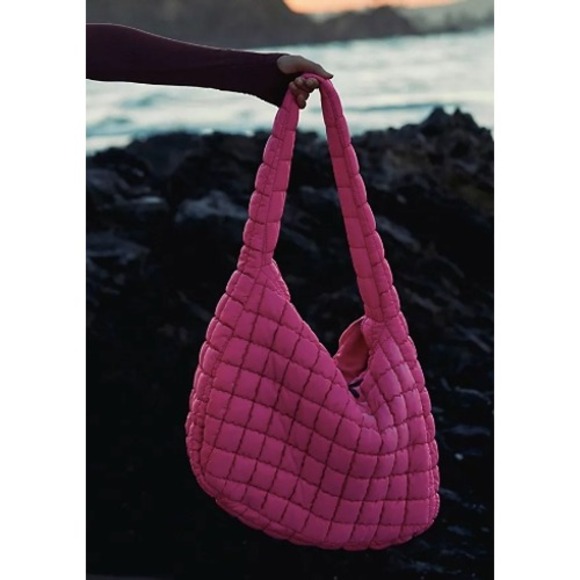 Free People Movement Quilted Carryall Bag Hot Pink Puffer Hobo Tote Large FP New - Picture 3 of 4